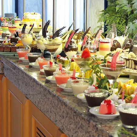 Idas Club Hotel 3*